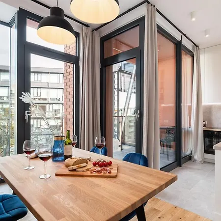 Rent Like - Plac Konesera 6